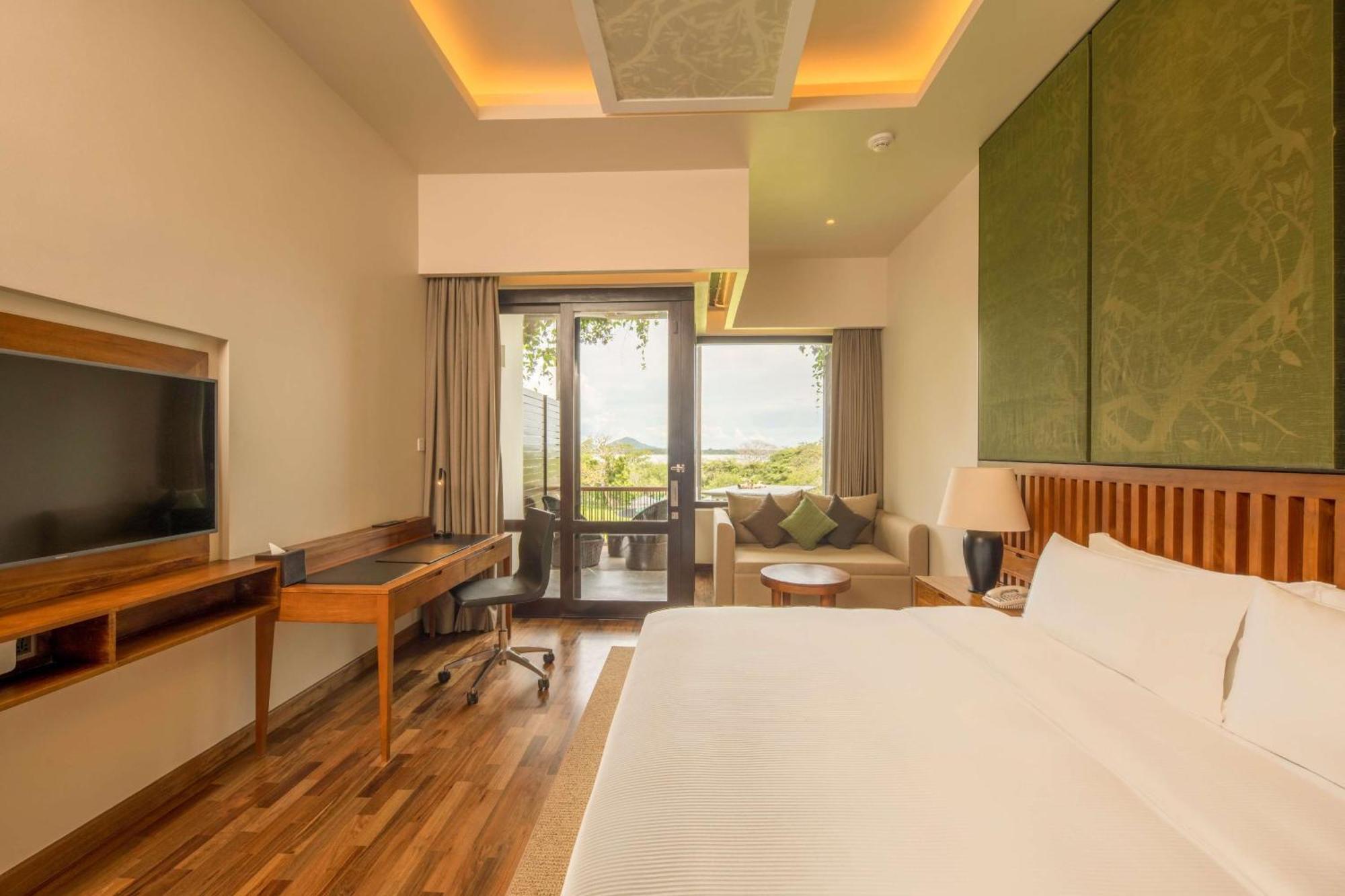 Doubletree By Hilton Weerawila Rajawarna